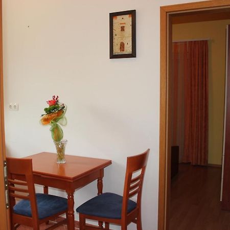 Apartments Lucija Сегет-Враниця Екстер'єр фото