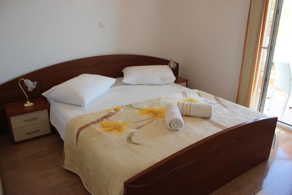 Apartments Lucija Сегет-Враниця Екстер'єр фото