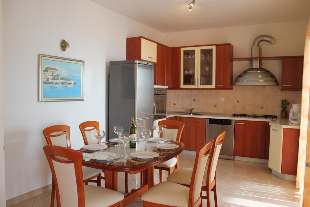 Apartments Lucija Сегет-Враниця Екстер'єр фото