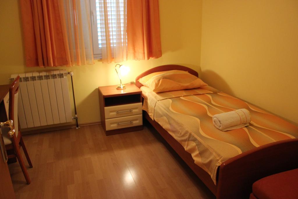 Apartments Lucija Сегет-Враниця Екстер'єр фото