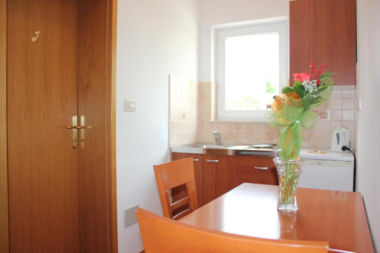 Apartments Lucija Сегет-Враниця Екстер'єр фото